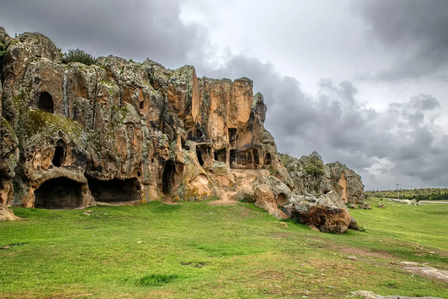 Phrygian Valley Travel Guide: Places to Visit Along the Phrygian Way image